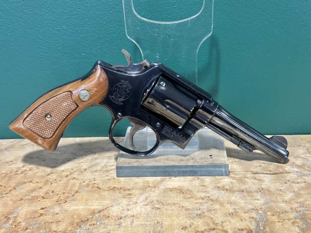 Smith and Wesson Model 10 10-5 .38 Spl 4" High Polish Blued -img-0