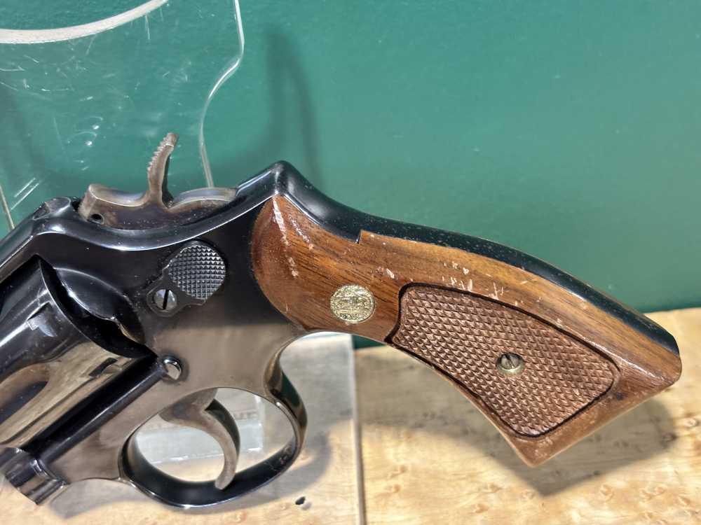 Smith and Wesson Model 10 10-5 .38 Spl 4" High Polish Blued -img-7