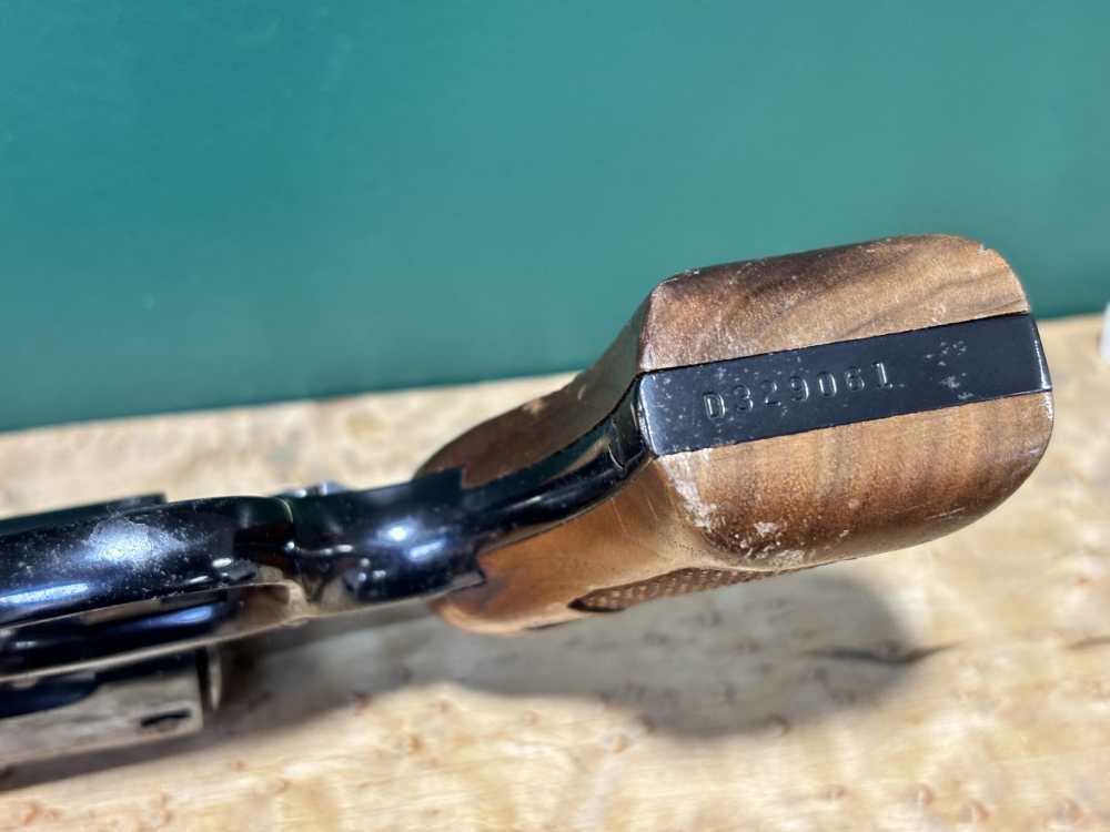 Smith and Wesson Model 10 10-5 .38 Spl 4" High Polish Blued -img-13