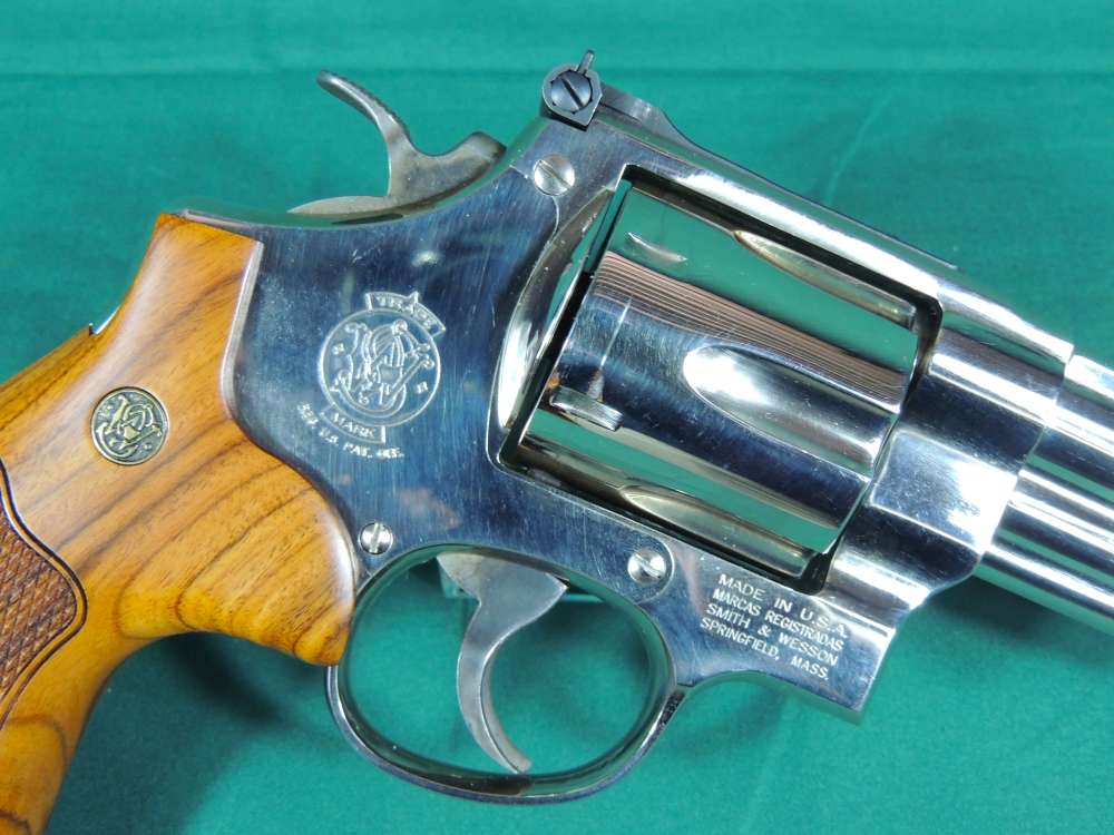Smith and Wesson Model 29 - 10 Classic 44 Magnum Nickle Revolver-img-4