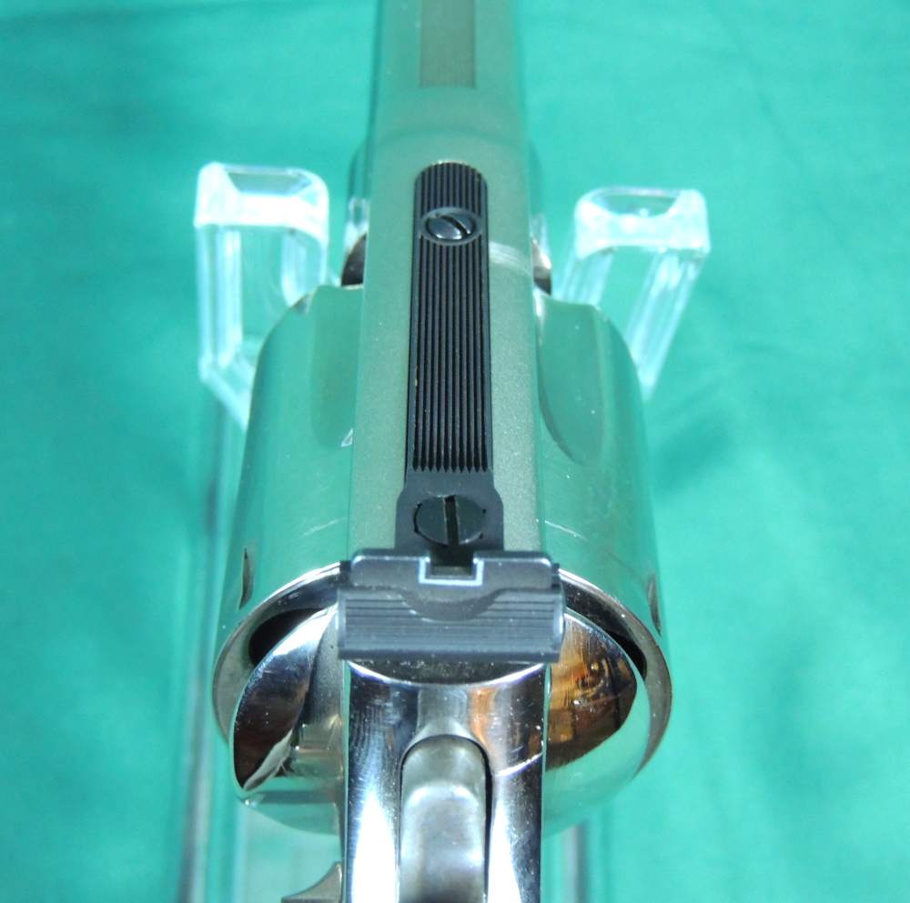 Smith and Wesson Model 29 - 10 Classic 44 Magnum Nickle Revolver-img-15
