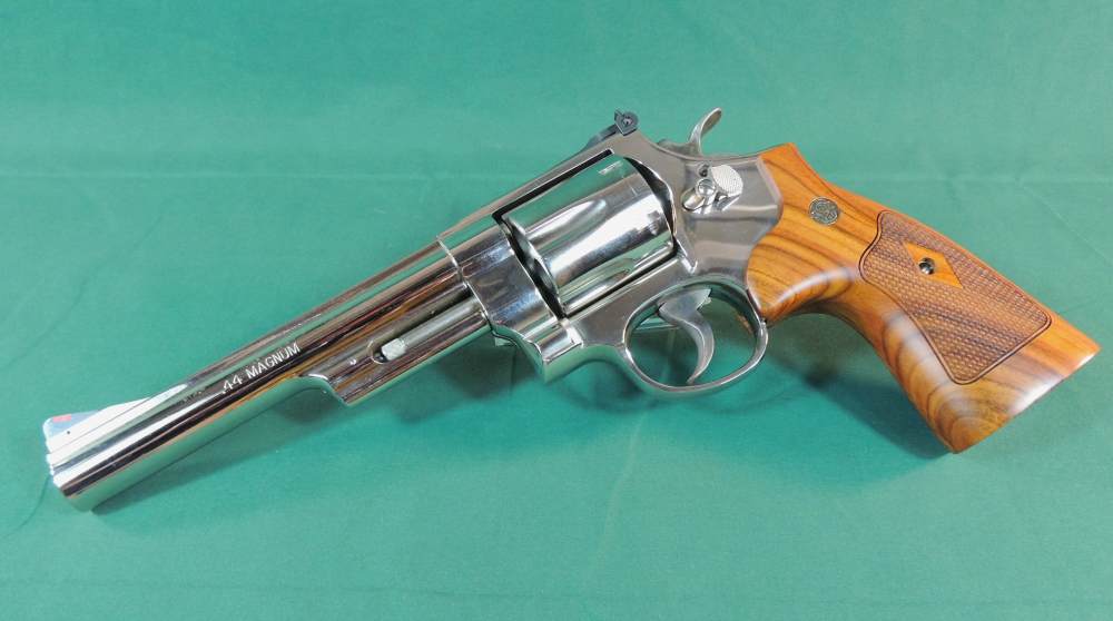 Smith and Wesson Model 29 - 10 Classic 44 Magnum Nickle Revolver-img-1