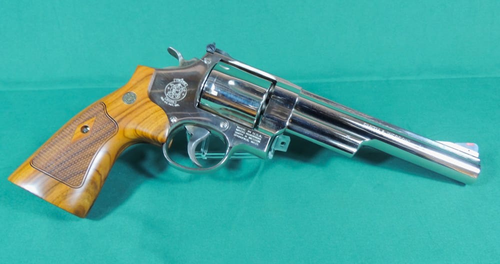 Smith and Wesson Model 29 - 10 Classic 44 Magnum Nickle Revolver-img-2