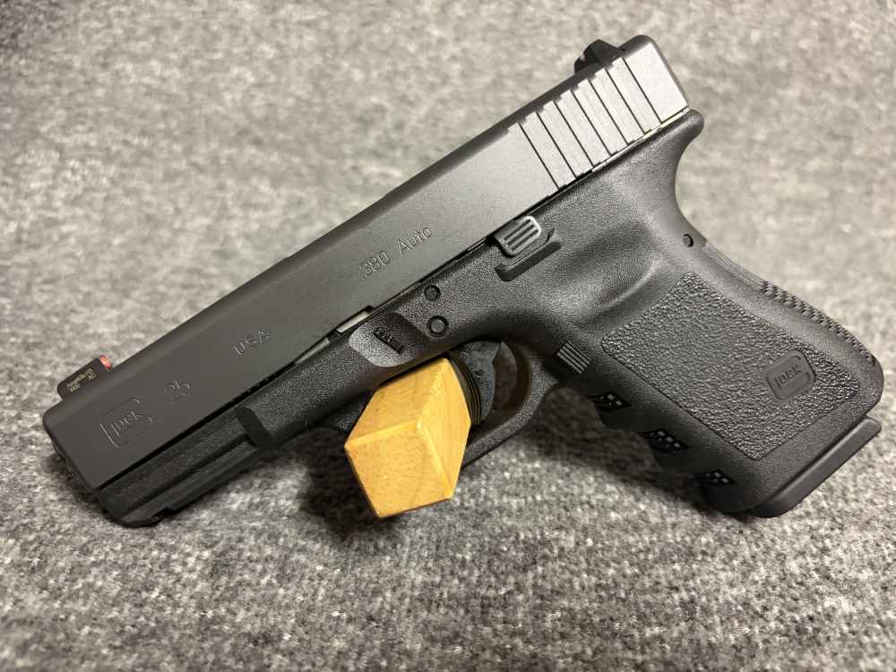 Glock 25 Gen 3 .380 ACP Pistol AmeriGlo Night Sightt 2 Mags Case-img-0