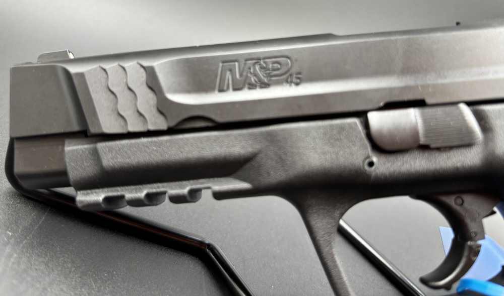 S&W M&P45 M2.0 Full-Size 10+1 -img-3