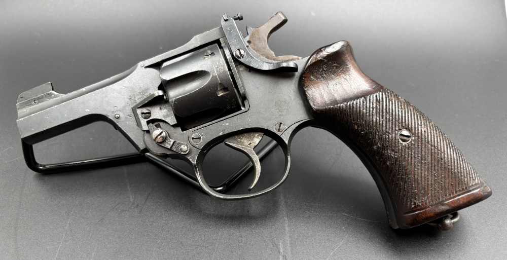 Webley MK IV .38 S&W caliber revolver. 3"-img-5