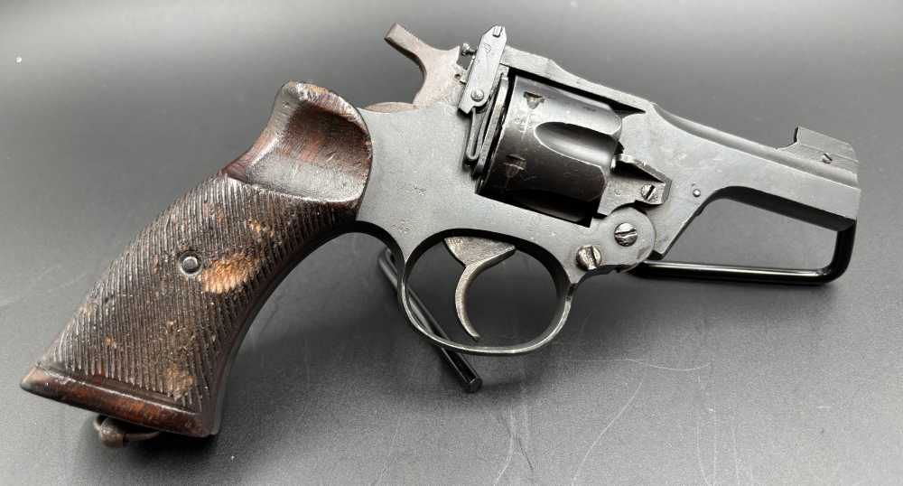 Webley MK IV .38 S&W caliber revolver. 3"-img-4