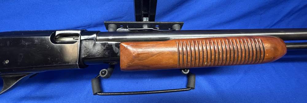Remington, Model 572 Fieldmaster, Pump Action Rifle, .22S/L/LR 22.75" -img-2