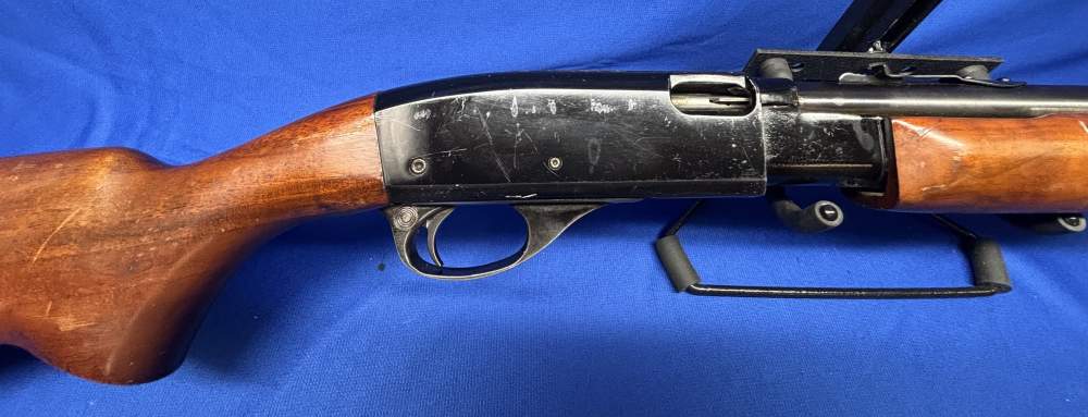 Remington, Model 572 Fieldmaster, Pump Action Rifle, .22S/L/LR 22.75" -img-1
