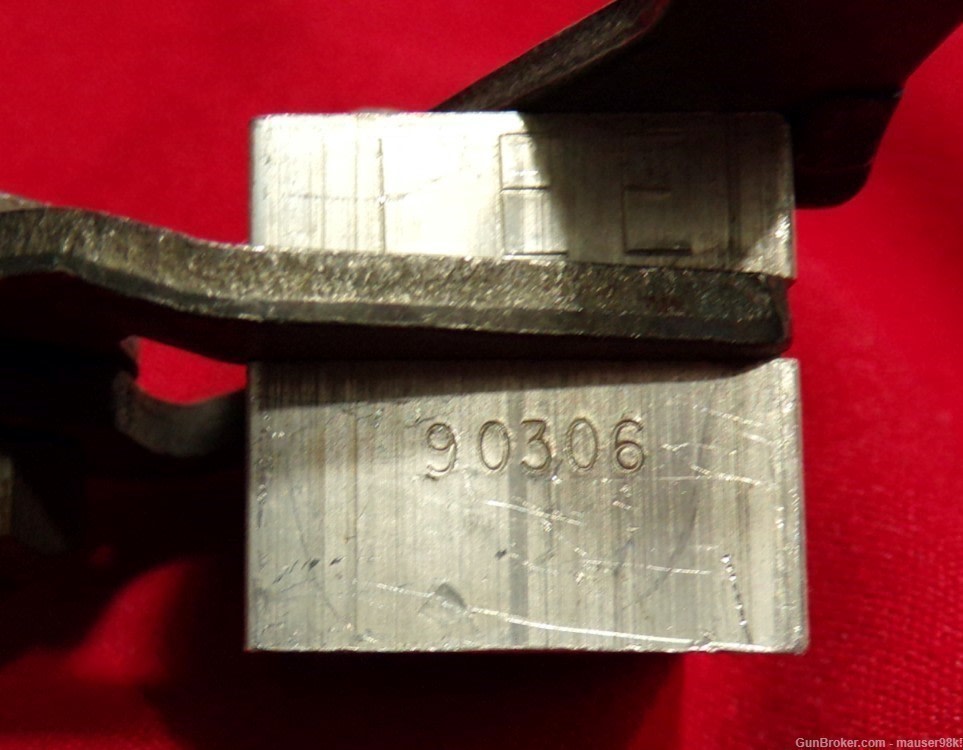  Lee 1 Cavity Mold produces a .356 diameter 102 grain round nose bullet-img-1