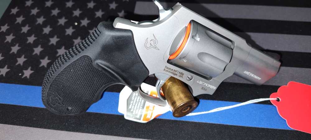 NEW IN THE BOX! TAURUS 856 38 SPL, 2 INCH STAINLESS-img-1