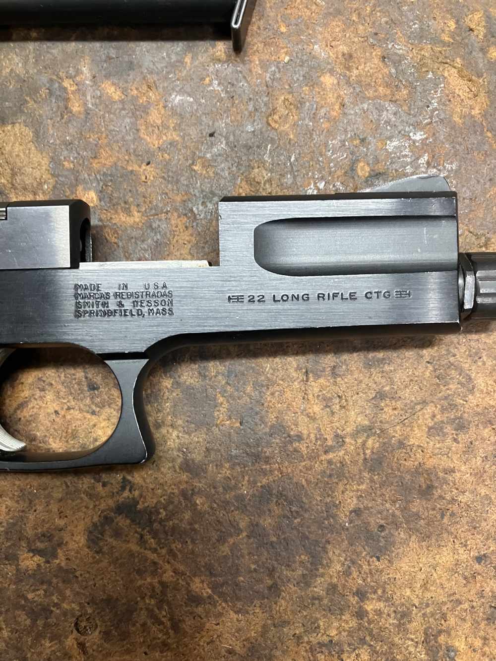 Smith and Wesson 422 threaded -img-3