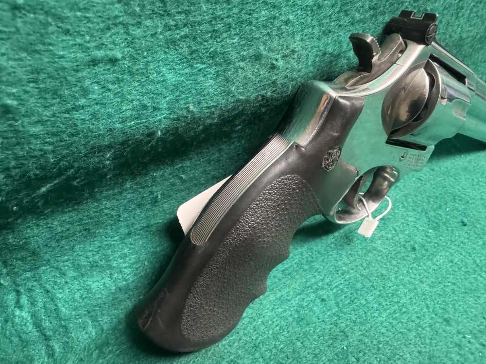 Smith & Wesson 686-4 357 MAG-img-1