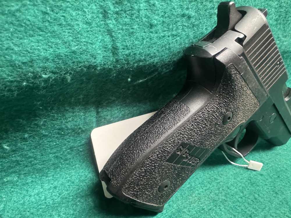Sig Sauer P228 9mm-img-1
