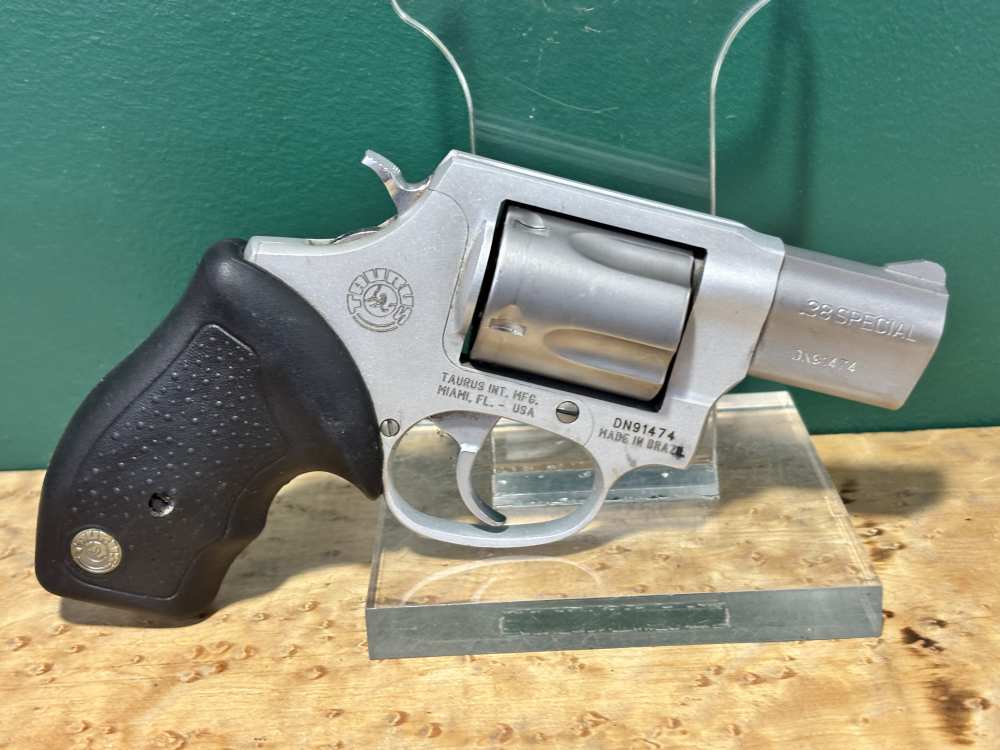 Taurus 85 Ultra-lite .38 SPL Snub Nose Revolver 2"-img-4