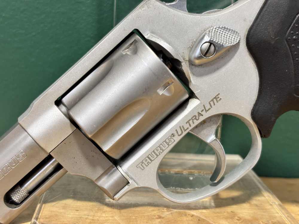 Taurus 85 Ultra-lite .38 SPL Snub Nose Revolver 2"-img-2
