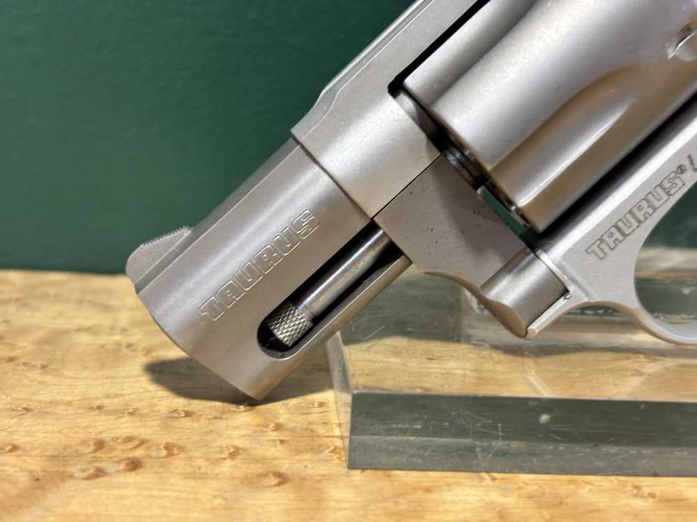 Taurus 85 Ultra-lite .38 SPL Snub Nose Revolver 2"-img-3