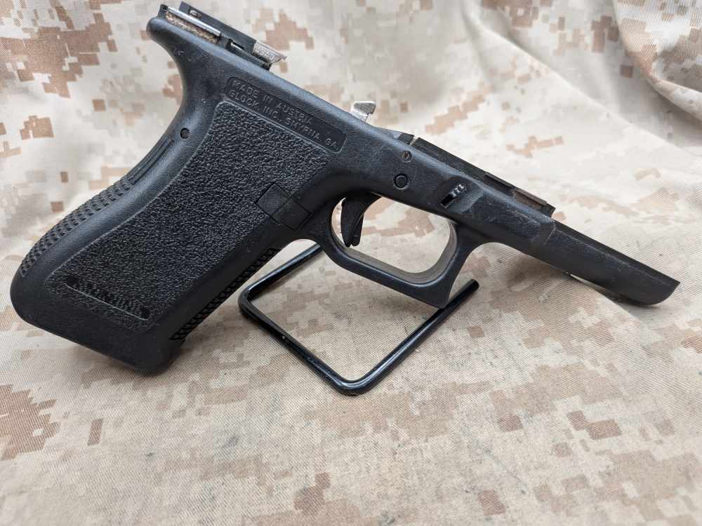 Glock 22 Gen 2 Frame, Barrel & Parts USED G22 Gen2-img-2