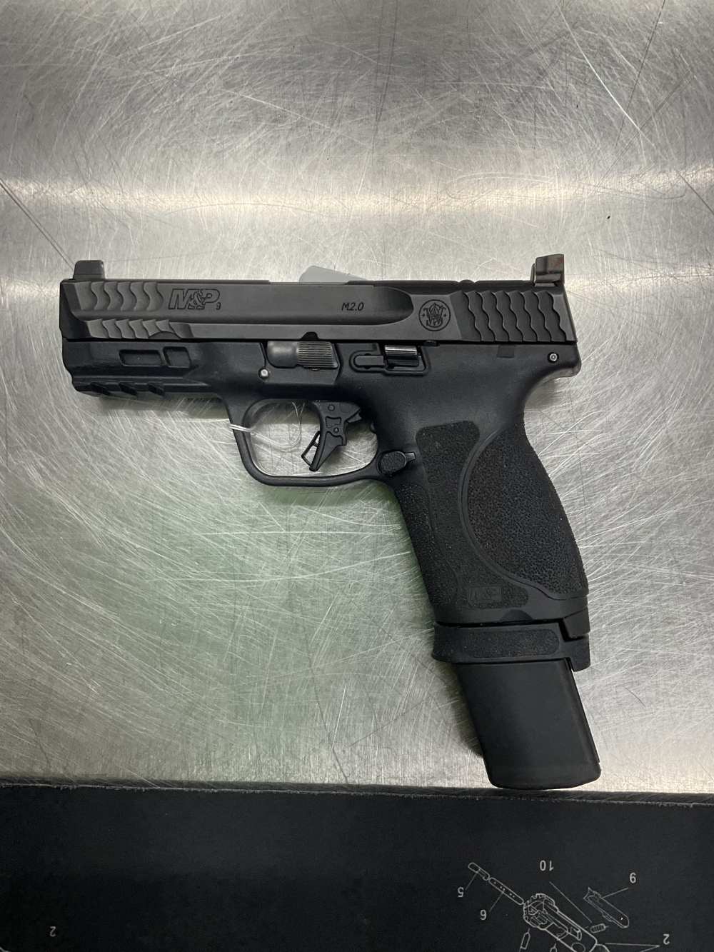 Smith & Wesson M&P9 2.0 good condition -img-0