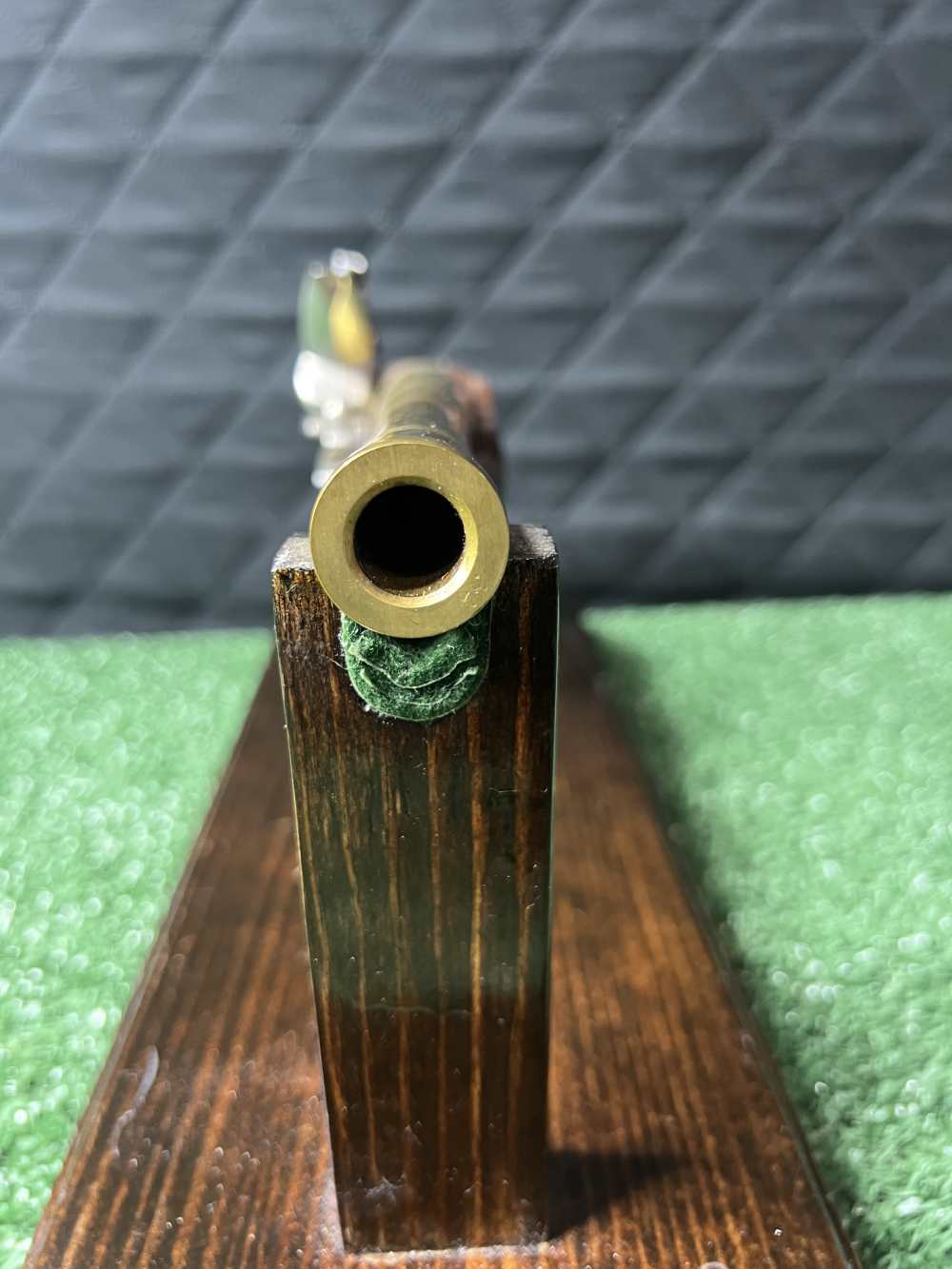 PEDERSOLI Queen Anne Black Powder Pistol 50 caliber brass barrel mint !!-img-3