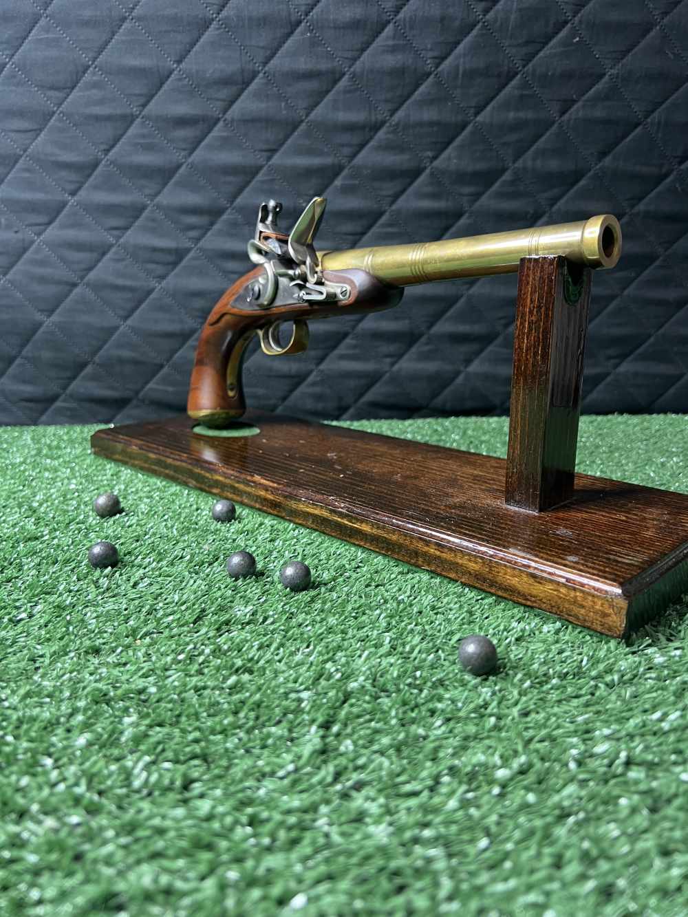 PEDERSOLI Queen Anne Black Powder Pistol 50 caliber brass barrel mint !!-img-0