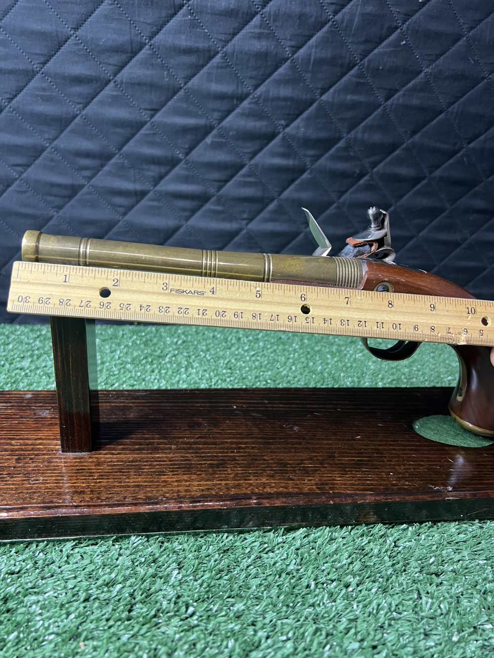 PEDERSOLI Queen Anne Black Powder Pistol 50 caliber brass barrel mint !!-img-16