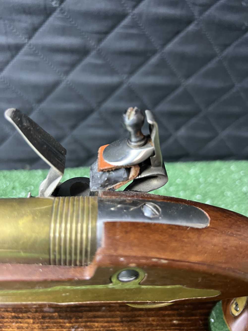 PEDERSOLI Queen Anne Black Powder Pistol 50 caliber brass barrel mint !!-img-11