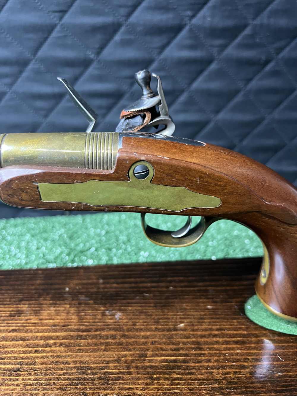 PEDERSOLI Queen Anne Black Powder Pistol 50 caliber brass barrel mint !!-img-6