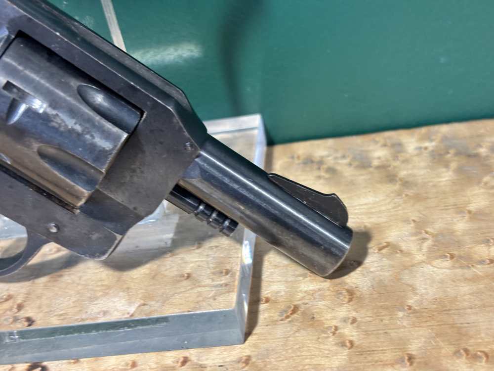 H&R 732 .32 S&W Long Revolver Swing Out Cylinder 6 Shot-img-4