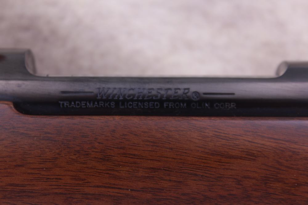 Winchester Model 70 Classic Super Grade 7mm Rem Mag 25" Walnut Fine Mint -img-25