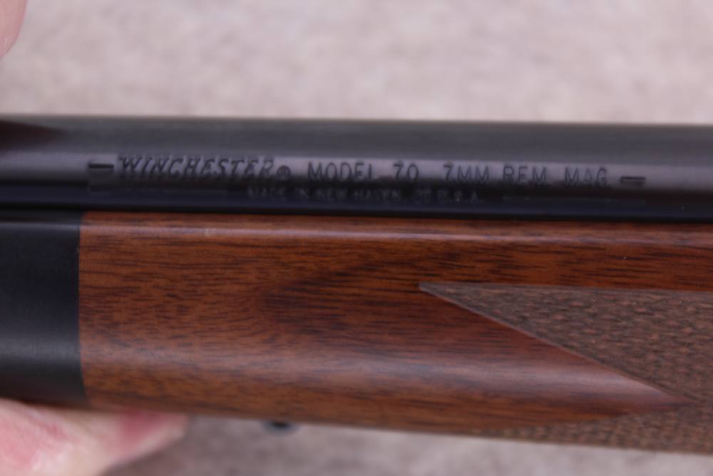 Winchester Model 70 Classic Super Grade 7mm Rem Mag 25" Walnut Fine Mint -img-26