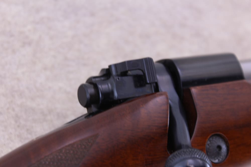 Winchester Model 70 Classic Super Grade 7mm Rem Mag 25" Walnut Fine Mint -img-14