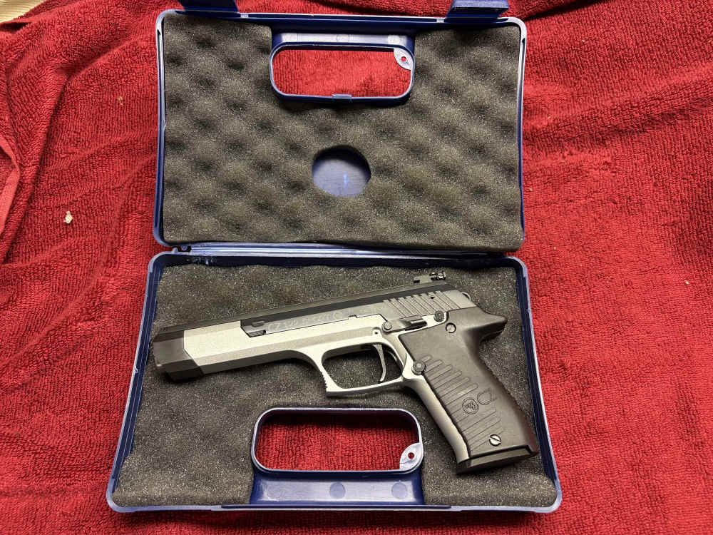 CZ 122 Sport .22lr 6” target gun. Europe model - Rare and Clean - 75 Kadet -img-0