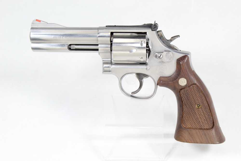 Smith and Wesson S&W 686 -4 .357 Magnum 4" Stainless Steel Revolver No Lock-img-0