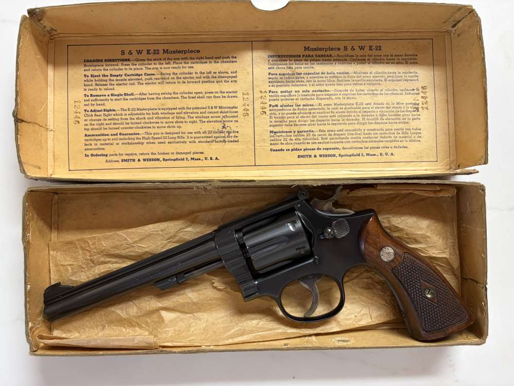 Smoth and Wesson K-22 Masterpiece 1948 with original box-img-0