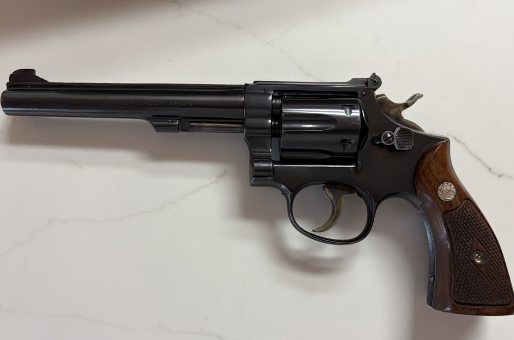 Smoth and Wesson K-22 Masterpiece 1948 with original box-img-1