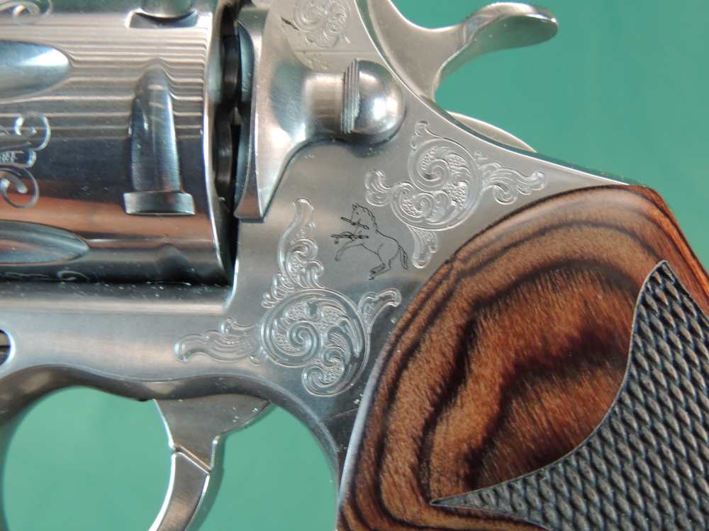 Colt Rosewwod Anaconda 44 Magnum Custom Collection Revolver 187 of 250-img-31