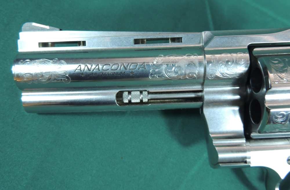 Colt Rosewwod Anaconda 44 Magnum Custom Collection Revolver 187 of 250-img-3