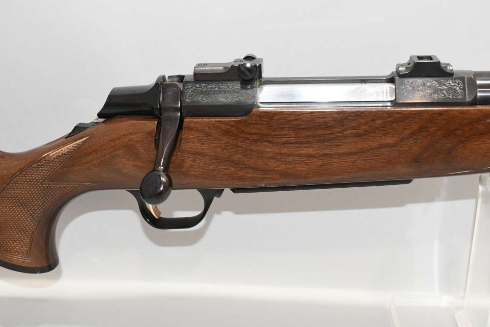 Nice Browning A Bolt II Medallion BOSS Bolt Action Rifle 300 Win Mag W Box-img-4