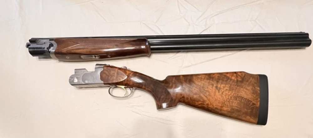 NEW BERETTA 686 WHITE ONYX w COLES GRADE EEEE TURKISH WALNUT WOOD SET -img-1