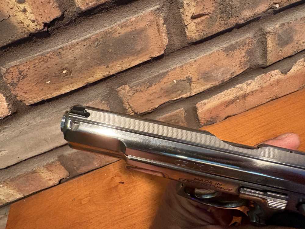 Cz 75 9mm High Polish Excellent. Barely shot -img-33