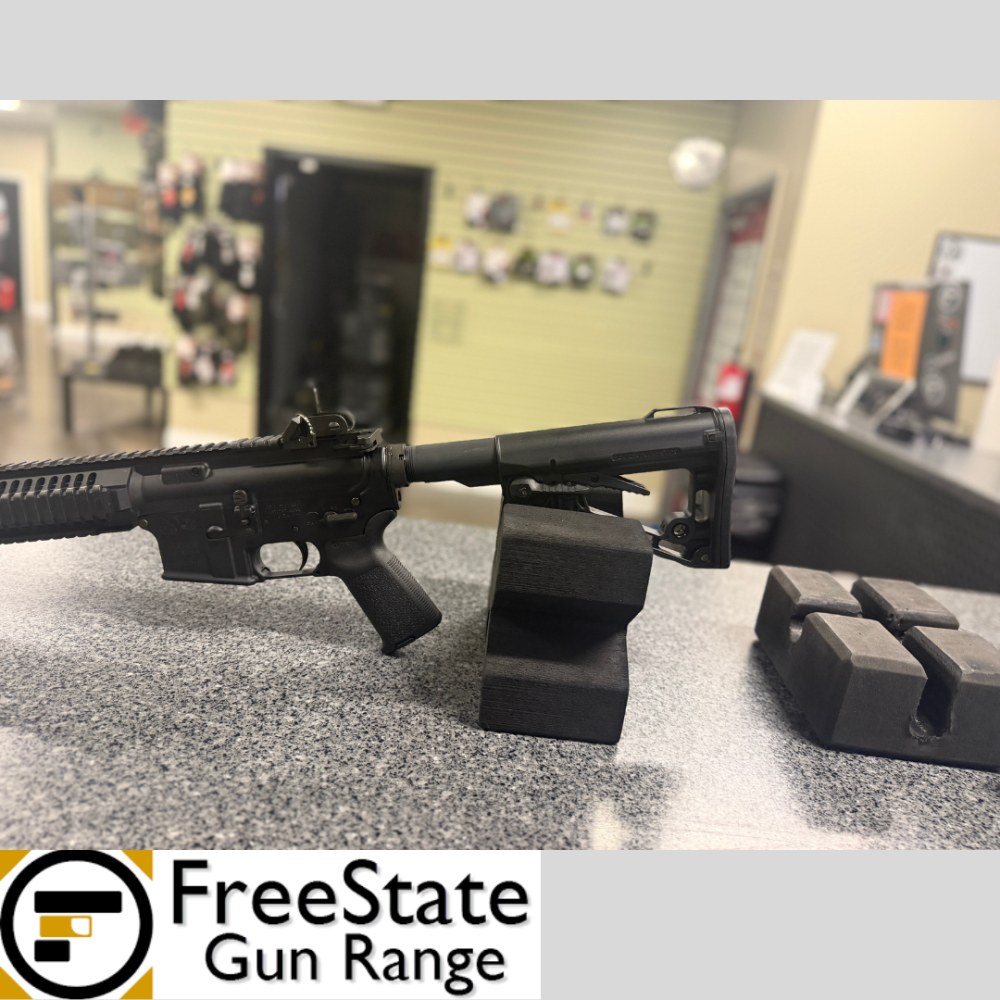 Colt LE6940 — 5.56 NATO — Monolithic Quad Rail — Excellent Cond. 9/10-img-4