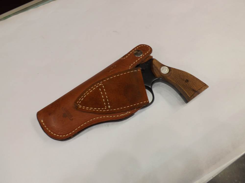 TAURUS MODEL 80 -img-2