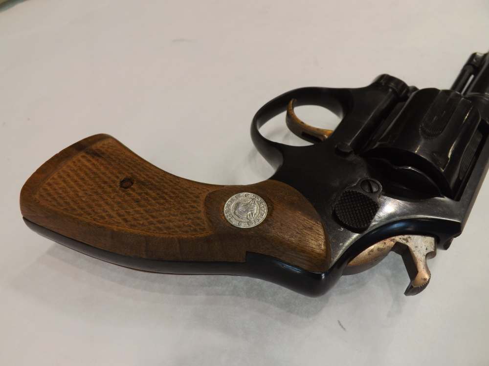 TAURUS MODEL 80 -img-6