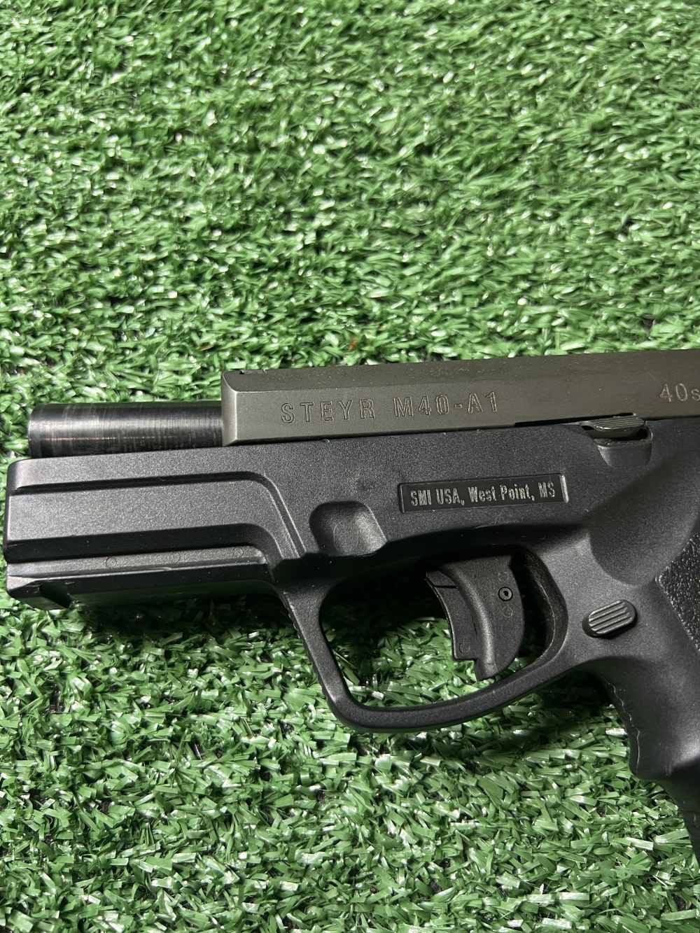 Steyr M40-A1 40 S&W DA/SA 12+1 Magazine Black-img-6