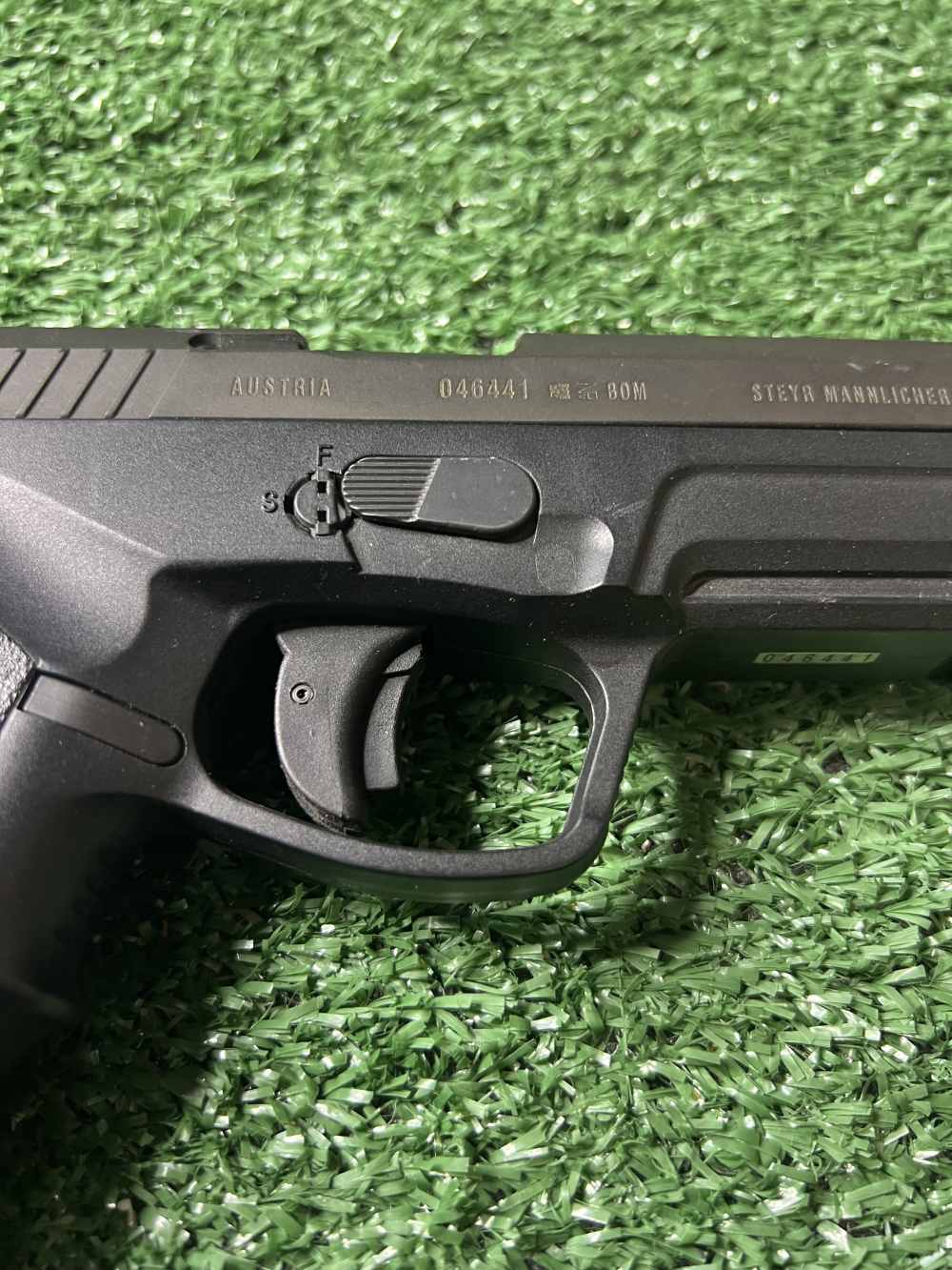 Steyr M40-A1 40 S&W DA/SA 12+1 Magazine Black-img-9