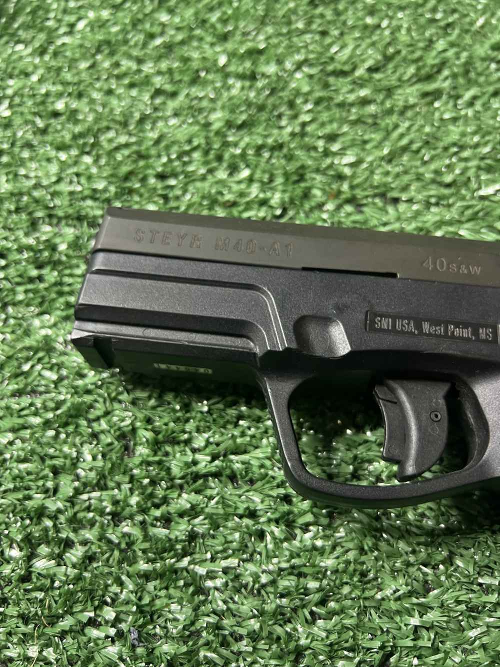 Steyr M40-A1 40 S&W DA/SA 12+1 Magazine Black-img-11