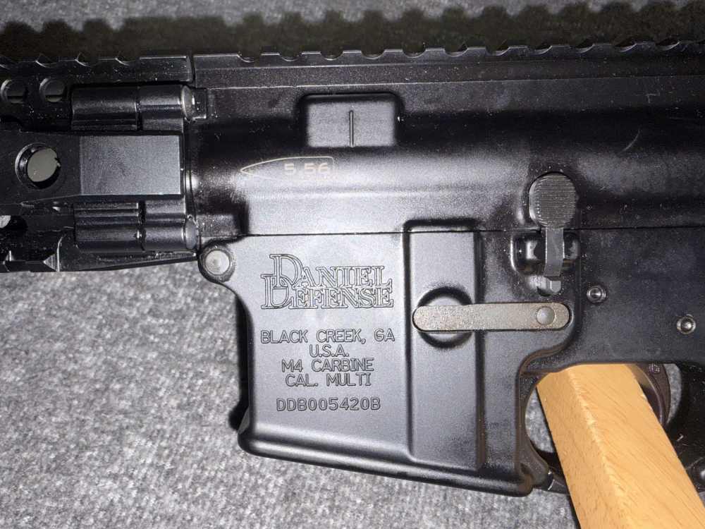 Daniel Defense DDM4  5.56 NATO – Quad Rail – B5 camo Furniture-img-2