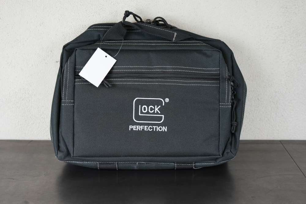 Glock 19 Gen 3 | Soft Case & Box | 4x 15-Round Magazines | Factory-img-26