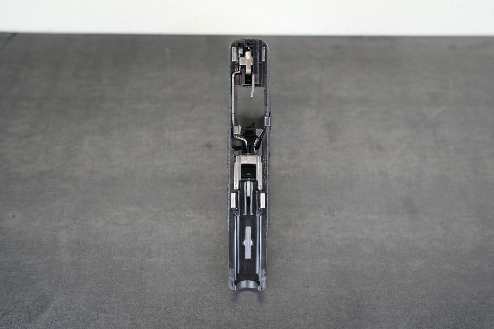 Glock 19 Gen 3 | Soft Case & Box | 4x 15-Round Magazines | Factory-img-13